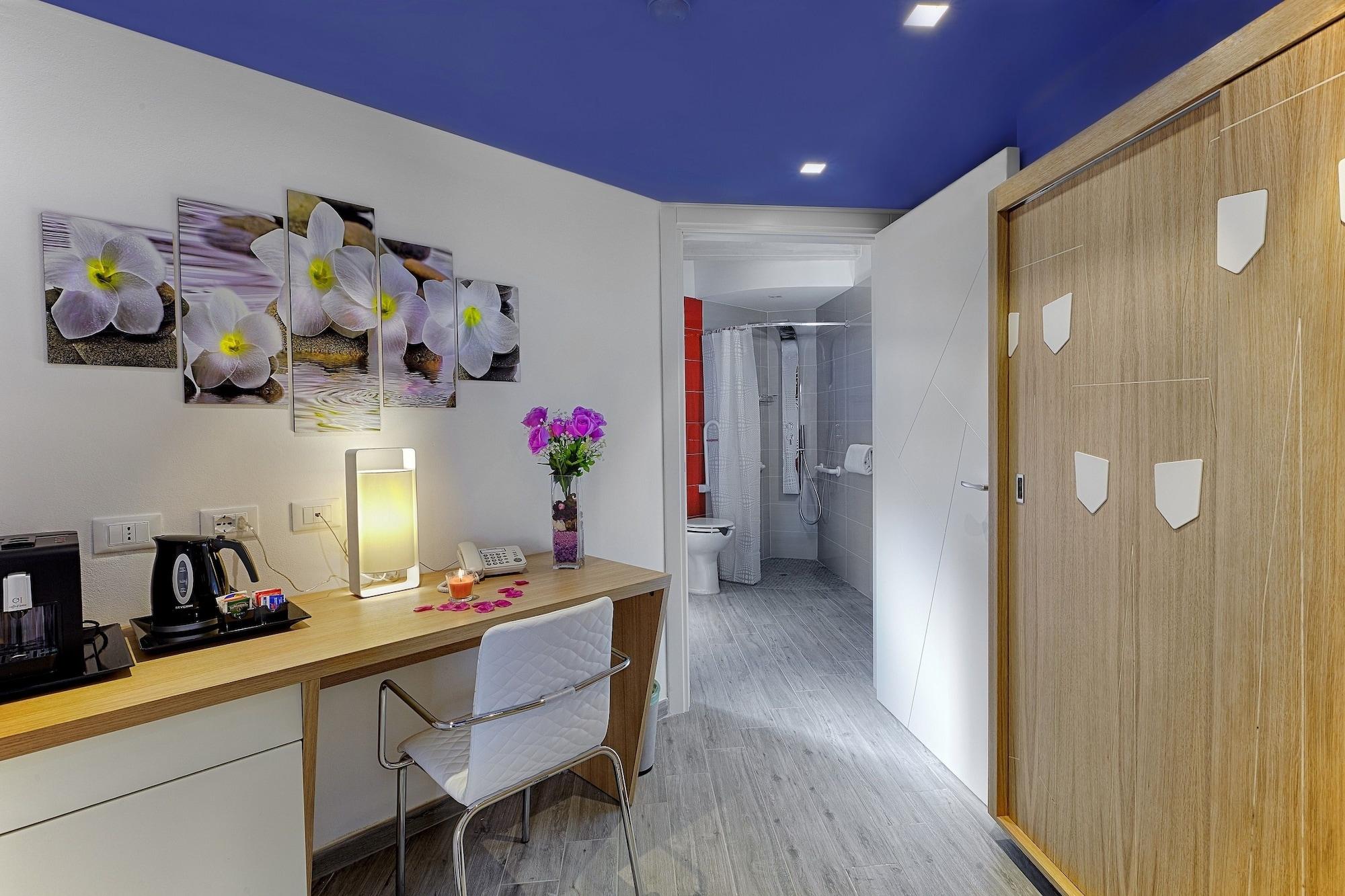 Hospitality Hotel Palermo Bagian luar foto