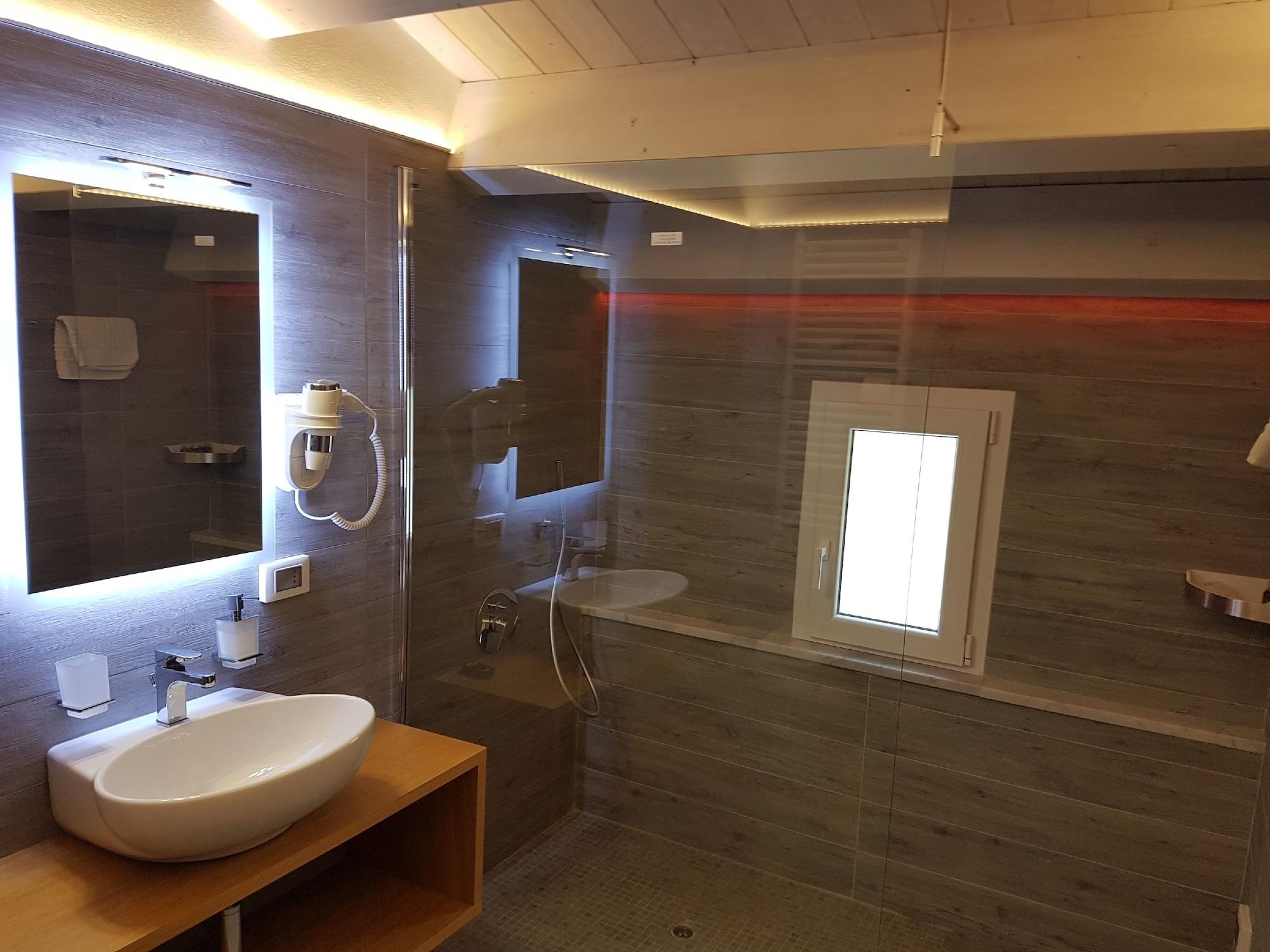 Hospitality Hotel Palermo Bagian luar foto