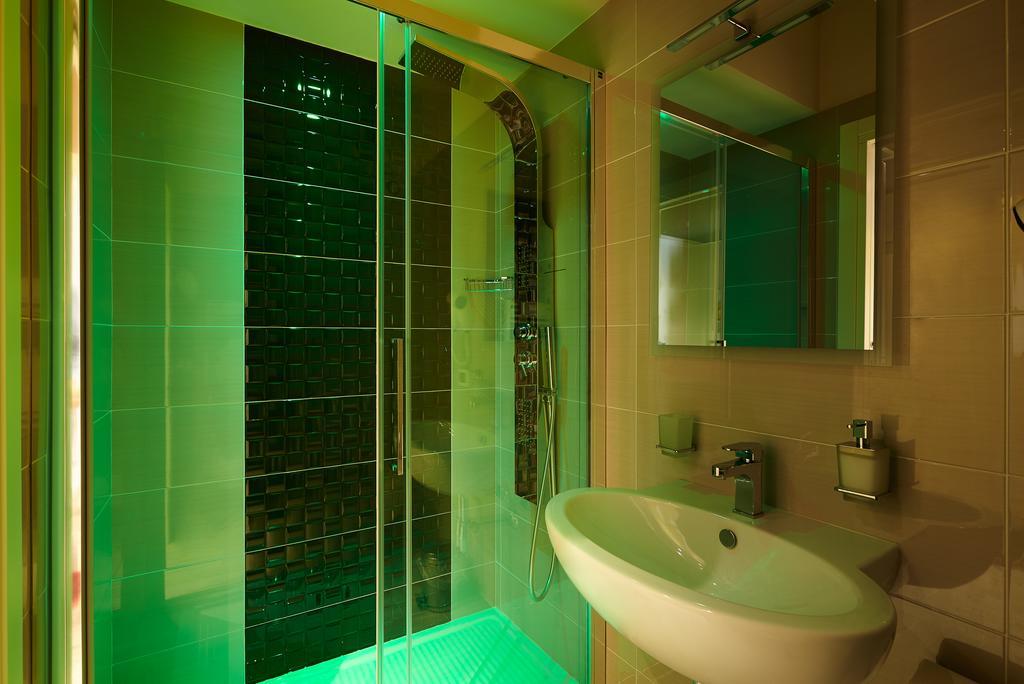 Hospitality Hotel Palermo Bagian luar foto