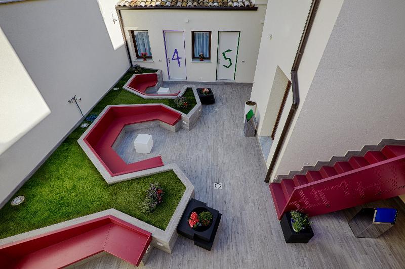 Hospitality Hotel Palermo Bagian luar foto