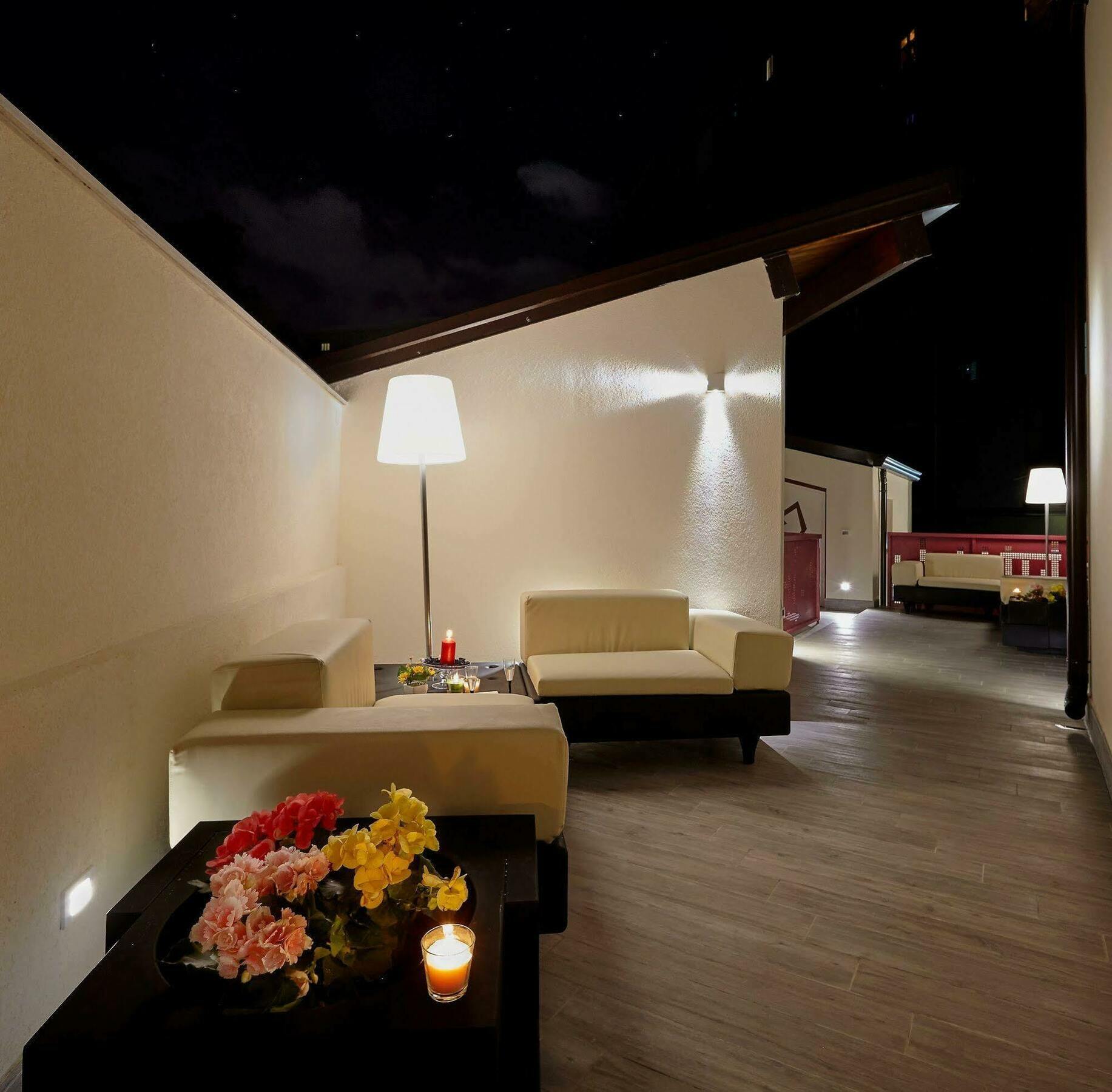 Hospitality Hotel Palermo Bagian luar foto