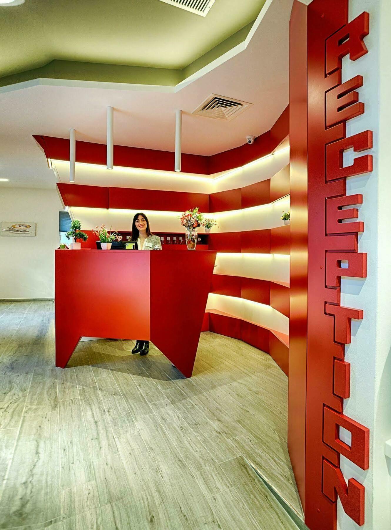 Hospitality Hotel Palermo Bagian luar foto